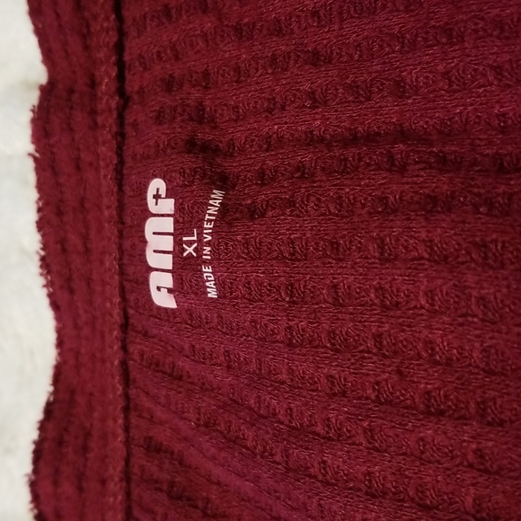 AMP Top Womens Size Xlarge Cropped Wine/Burgundy Maroon - Picture 7 of 10